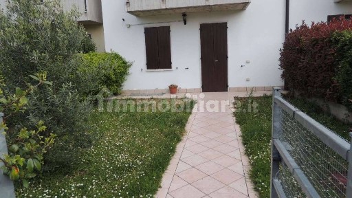 Villa a schiera via Risorgimento, Oliosi, Castelnuovo del Garda