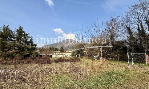 Villa a schiera via Sanguettara, Centro, Caprino Veronese