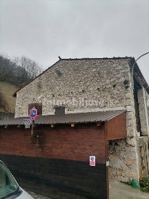 Villa a schiera via Perini, Badia Calavena