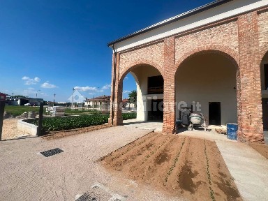 Roveredo di Guà, Via Rosa, 1