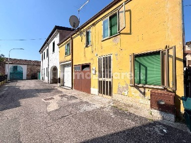 Villa a schiera via Dietro Castello 59, Centro, Sanguinetto