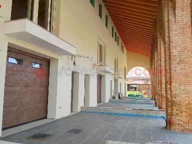 Villa a schiera via Rosa, 1, Centro, Roveredo di Guà