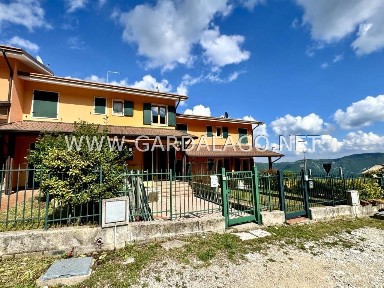 Villa a schiera Località Peretti 4, Ferrara di Monte Baldo