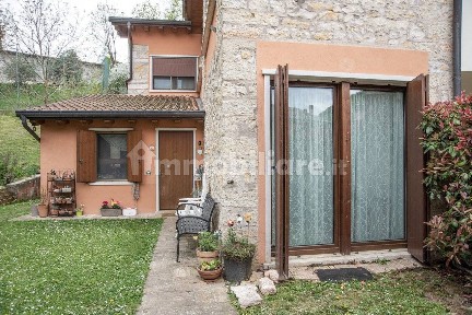 Villa a schiera Contrada Pozza, Lughezzano, Bosco Chiesanuova