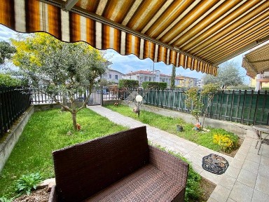 Villa a schiera via brodolini 33, Centro, San Giovanni Lupatoto