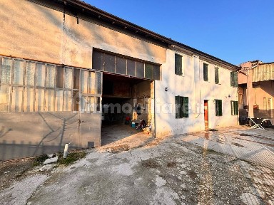 Villa a schiera corso della Vittoria 2, Centro, Legnago
