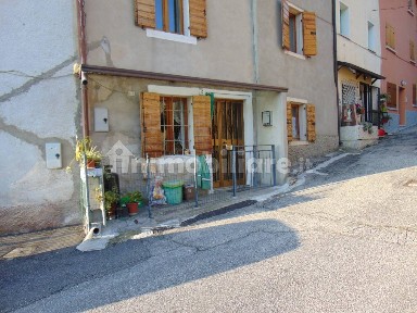 Villa a schiera via Villa di Azzago, Grezzana