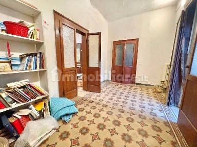 Villa a schiera via San Rocco, Pellegrina, Isola della Scala