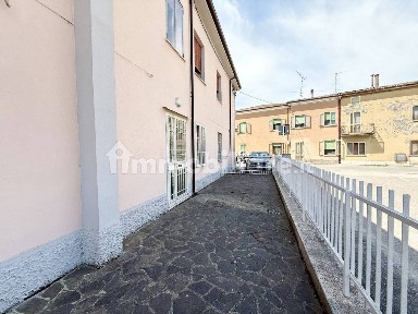 Villa a schiera piazza Maccacari, Maccacari, Gazzo Veronese