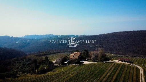 Villa a schiera piazza Avesa 12, Avesa, Verona