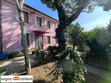 Villa a schiera via Pier Domenico Frattini 43, Centro, Legnago
