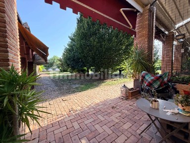 Villa a schiera via Pier Domenico Frattini 43, Centro, Legnago