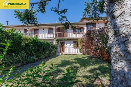Villa a schiera via dei Peschi 29, Negrar, Negrar di Valpolicella