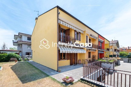 Villa a schiera 5 locali, buono stato, Bussolengo
