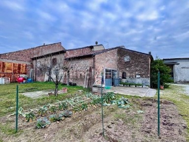 Bovolone, via campagne, 28