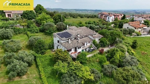 Villa a schiera via Alta 111, Lavagno