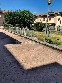 Villa a schiera 5 locali, buono stato, Beccacivetta Azzano, Castel d'Azzano