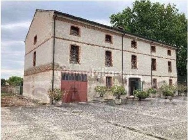Villetta a schiera all'asta via Capitello, 622, Castagnaro