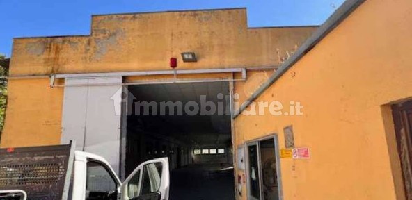 Capannone in Vendita