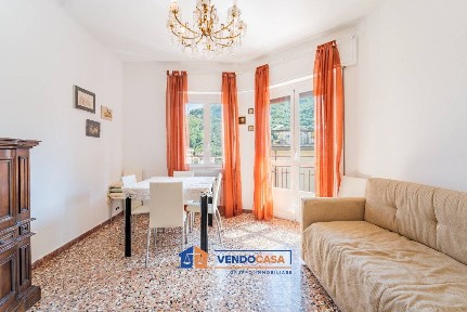 Trilocale via Luigi Defferrari 29, Centro, Noli
