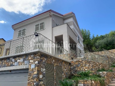 Trilocale via San Bernardino 13/B, Marina Di Andora, Andora