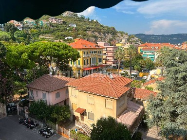 Quadrilocale via Santa Maria Giuseppa Rossella, Centro, Pietra Ligure