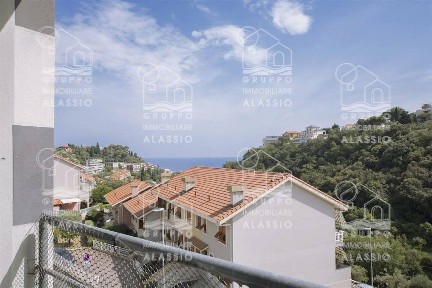 Appartamento ottimo stato, su più livelli, Parco San Rocco, Tetti Rossi, Loreto, Alassio