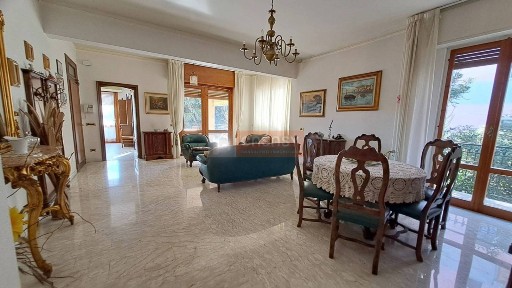 Appartamento via Pagliari, Centro, Albenga