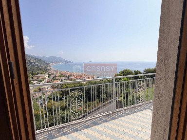 Quadrilocale via Castello Romano, Laigueglia