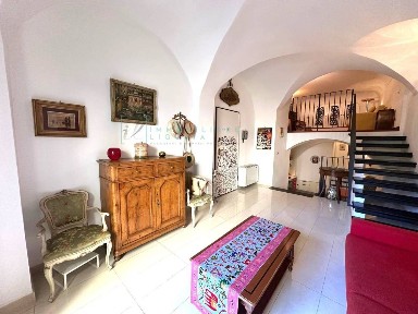 Quadrilocale Vico Folchero, Centro, Albenga