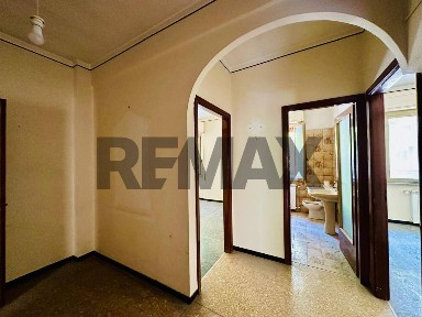 Trilocale da ristrutturare, primo piano, Oltreletimbro, Santa Rita, Savona