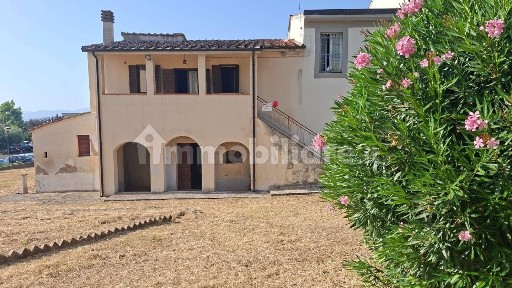 Terratetto unifamiliare 195 m², buono stato, Centro, Capannoli
