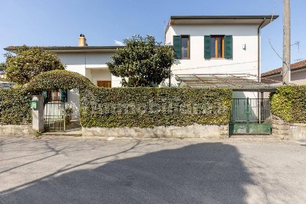 Terratetto unifamiliare 250 m², buono stato, Centro, Capannoli