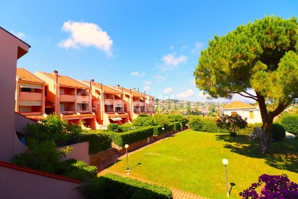 Quadrilocale viale Enrico Toti 77, Centro, Loano
