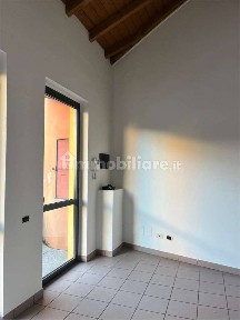 Locale commerciale in Affitto