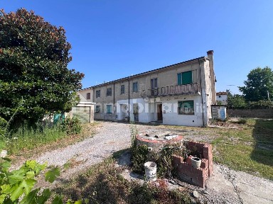 Terratetto unifamiliare via Pagnatico 39, San Frediano Sud - San Lorenzo a Pagnatico, Cascina