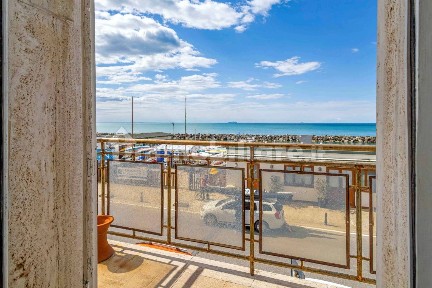 Terratetto unifamiliare via Padre Agostino da Montefeltro 27, Marina di Pisa, Pisa