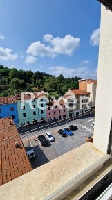Quadrilocale piazza del Consolato, Altare