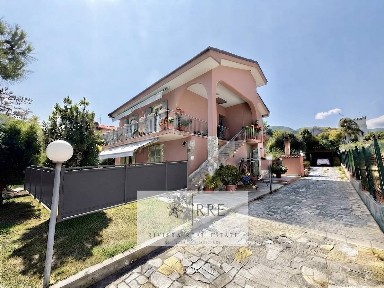 Loano, Via degli Alpini