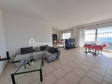 Appartamento via San Francesco, Centro, Pietra Ligure