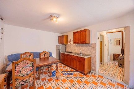 Bilocale Vico del Centa 7, Centro, Albenga