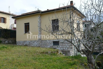 Terratetto unifamiliare via Baiocchi 24, Centro, Pomarance