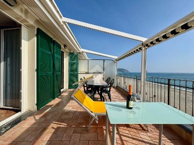 Spotorno, Piazza Rizzo, 9