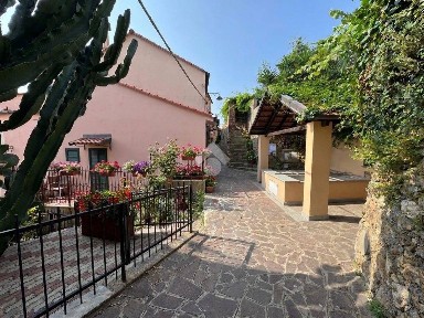 Bilocale via Baiardo 24, Bergeggi