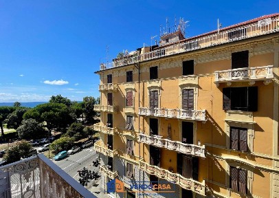 Quadrilocale via Bartolomeo Guidobono 27, Centro Storico, Savona