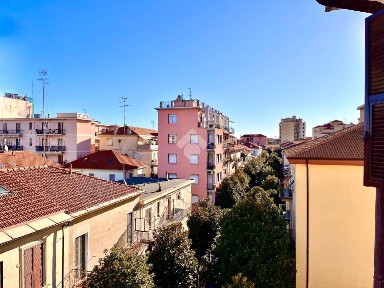 Quadrilocale viale dei Mille 80, Centro, Albenga