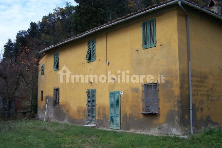 Terratetto unifamiliare 360 m², da ristrutturare, Montopoli, Montopoli in Val d'Arno