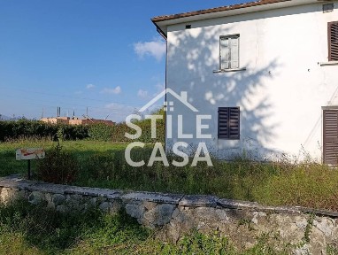 Terratetto unifamiliare 150 m², da ristrutturare, Orentano, Castelfranco di Sotto