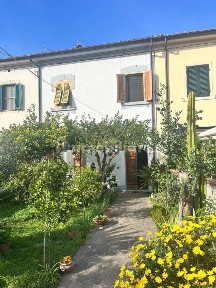 Terratetto unifamiliare San Lorenzo alle Corti, 56023, Navacchio Nord - Zambra, Cascina