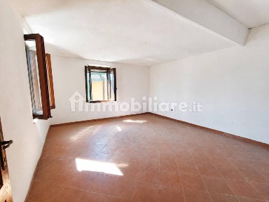 Terratetto unifamiliare 124 m², da ristrutturare, Crespina, Crespina e Lorenzana